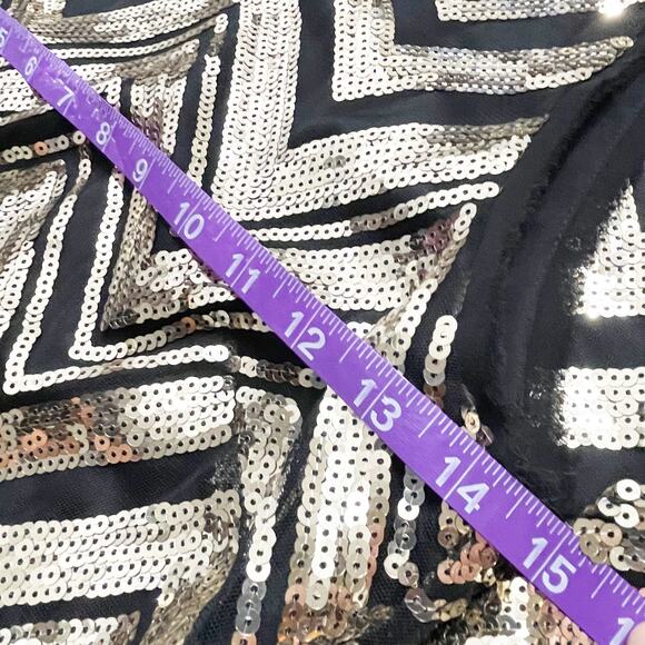Vince Camuto Black Gold Sequin Dress Chevron Sleeveless Lined Fringe Hem Gatsby - Picture 12 of 12